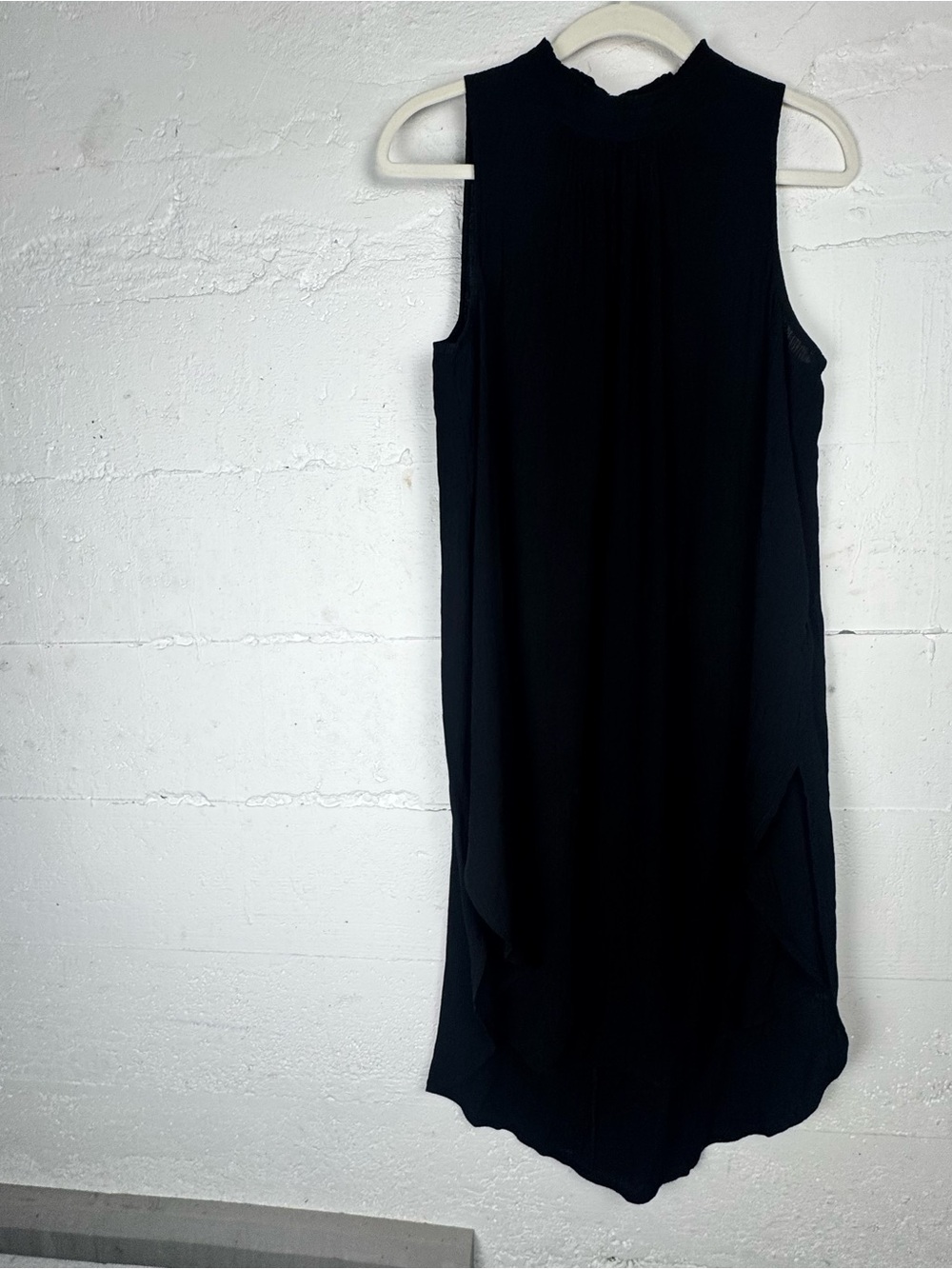 Anthropologie Maeve Sleeveless Black Shift Dress elegant Everyday High low M LBD